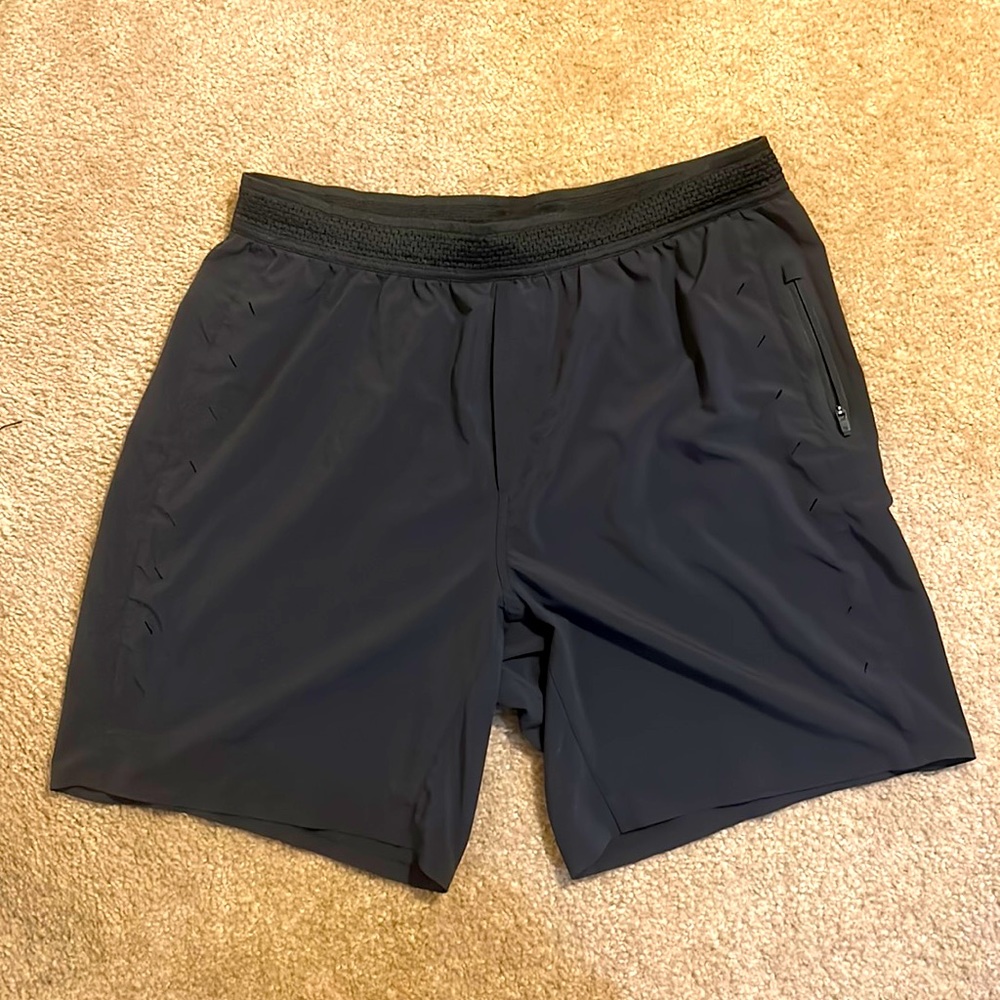 Ten Thousand 7” The Session Short Size Large